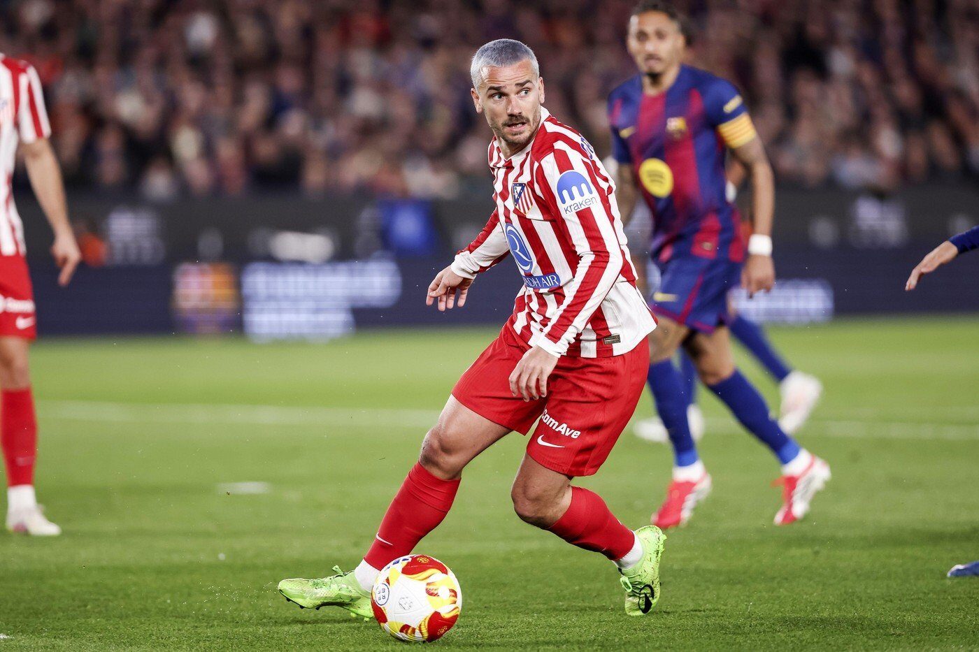 Griezmann, eroul serii pentru Atletico Madrid: Barcelona, eliminată din cupă Atletico Madrid a produs surpriza în semifinalele Cupei Spaniei, eliminând FC Barcelona, în ciuda eforturilor acesteia din urmă de a remonta rezultatul din tur