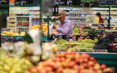 Prețurile carburanților au explodat, depășind 10 lei pe litru, pe fondul crizei din Iran, iar românii își schimbă rapid obiceiurile de consum, potrivit unui studiu recent