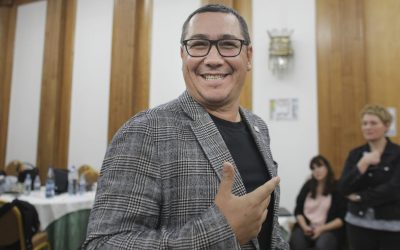 Fritz acuză PSD de „cinism” în scandalul privind repatrierea fiicei lui Victor Ponta Liderul USR, Dominic Fritz, critică dur solicitarea PSD de a trimite Corpul de control al premierului la Ministerul Afacerilor Externe (MAE), în contextul controversei privind repatrierea unor cetățeni români din Oman