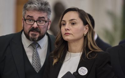 Proiect de lege controversat la Senat: 42 de parlamentari vor să abroge legile anti-extremism Un grup de 42 de parlamentari a depus o propunere legislativă la Senat, la finalul lunii trecute, prin care urmăresc abrogarea mai multor legi din România