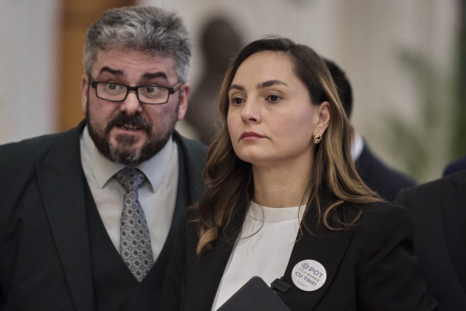 Proiect de lege controversat la Senat: 42 de parlamentari vor să abroge legile anti-extremism Un grup de 42 de parlamentari a depus o propunere legislativă la Senat, la finalul lunii trecute, prin care urmăresc abrogarea mai multor legi din România