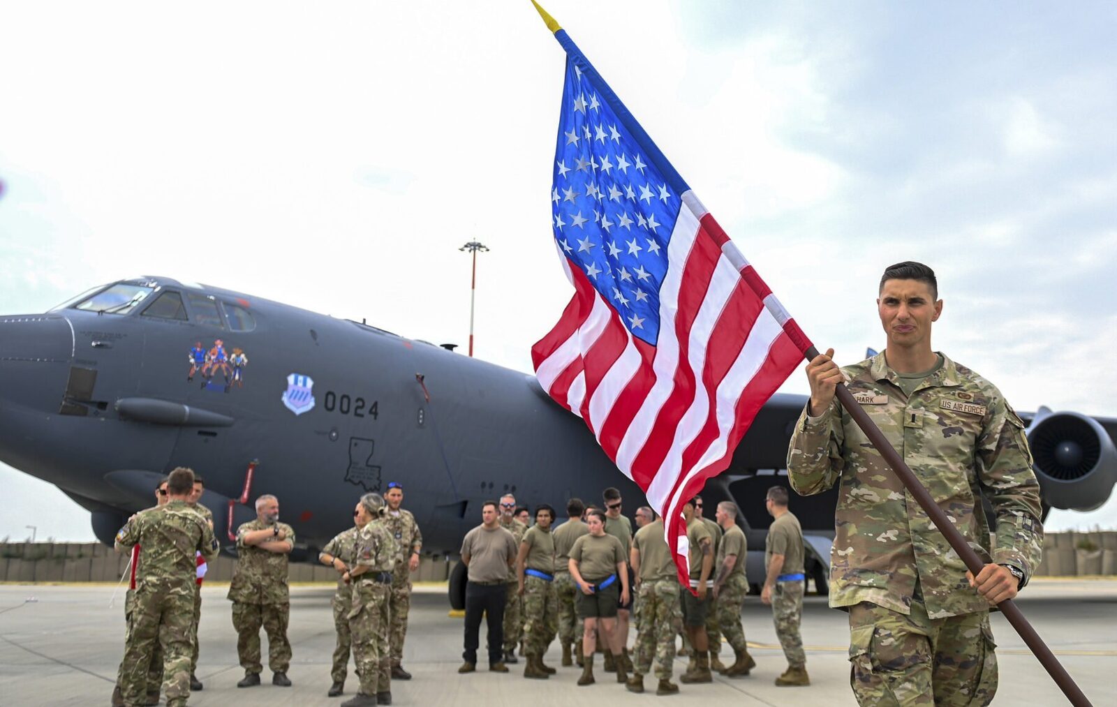 Bulgaria mută avioane cisternă americane pe un aeroport militar Ministerul Apărării de la Sofia intenționează să mute avioanele cisternă americane de pe aeroportul civil Vasil Levski pe un aeroport militar