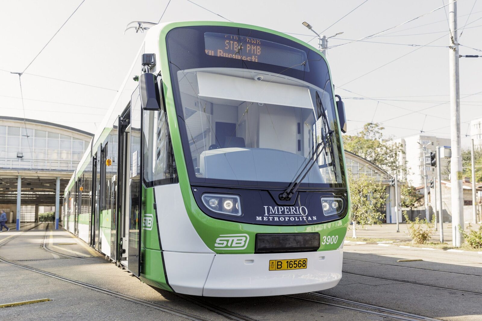 Primăria Capitalei plănuiește achiziția a încă 100 de tramvaie noi pentru 2026 Municipiul București intenționează să achiziționeze încă 100 de tramvaie noi de 36 de metri lungime până în anul 2026