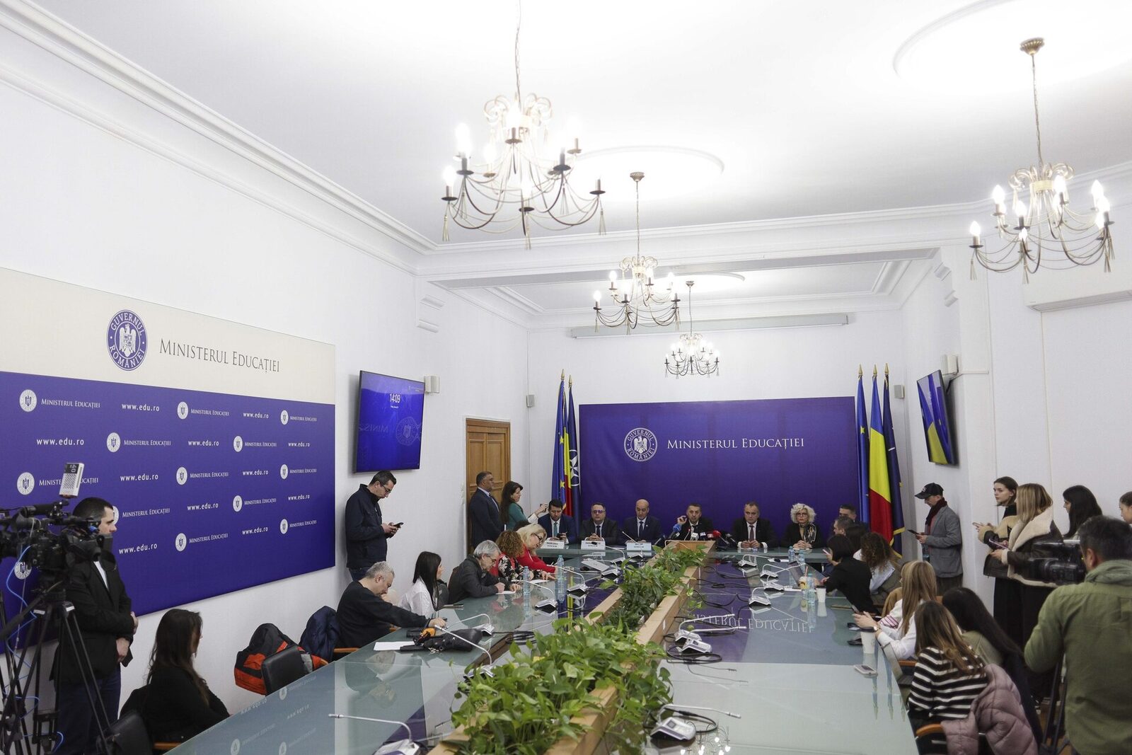 PNL îl propune pe Mihai Dimian pentru funcția de ministru al Educației Partidul Național Liberal a decis, în urma unei ședințe online, să îl susțină pe Mihai Dimian pentru funcția de ministru al Educației