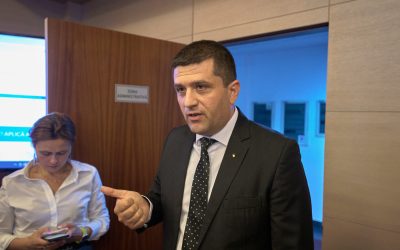 Ministrul Apărării: Trupele americane suplimentare nu cresc riscul pentru România Ministrul Apărării Naționale, Radu Miruță, a declarat luni că prezența unor trupe și echipamente militare americane suplimentare în România nu reprezintă o creștere a riscului pentru țară