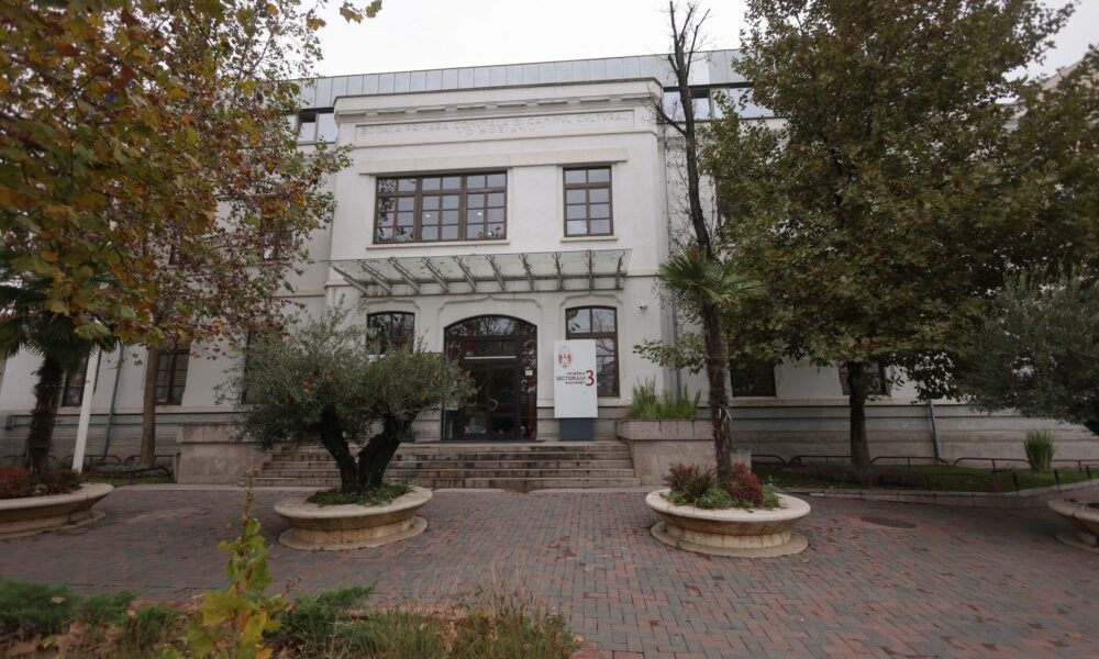 Primăria Sectorului 3 intenționează să reducă 23 de posturi din cadrul Direcției de Evidență a Persoanelor, în încercarea de a face economii