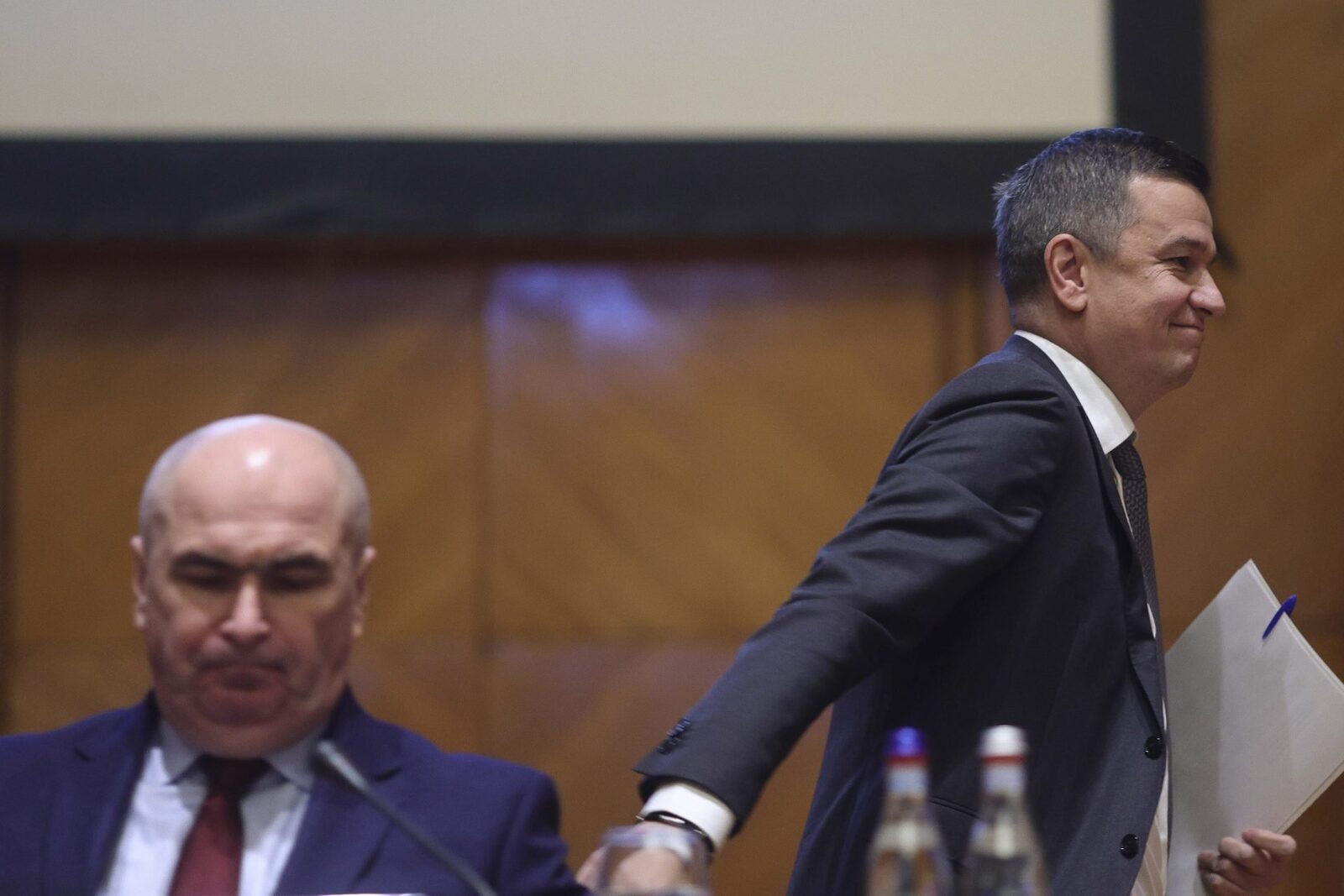 PSD se reunește duminică pentru a decide viitorul bugetului și al premierului Bolojan Sorin Grindeanu a convocat pentru duminică o ședință extinsă a conducerii Partidului Social Democrat