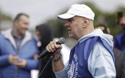 Blocul Național Sindical (BNS) trage un semnal de alarmă cu privire la posibilele efecte negative ale reducerii cu 10% a cheltuielilor de personal la Agenția Națională de Administrare Fiscală (ANAF) și la Casa Națională de Asigurări de Sănătate (CNAS)