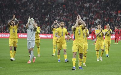 România ratează Cupa Mondială după înfrângerea cu Turcia; Lucescu, pe punctul de a părăsi echipa națională Echipa națională de fotbal a României a fost învinsă de Turcia cu scorul de 1-0, joi seară, la Istanbul, în semifinala barajului de calificare la Cupa Mondială