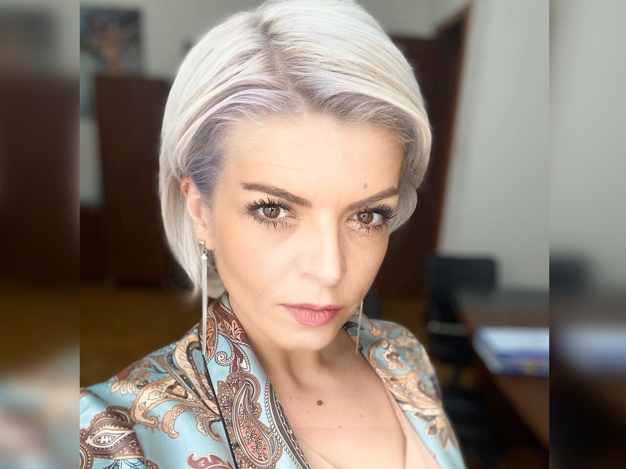 Ioana Lazăr preia conducerea Ministerului Educației după expirarea interimatului lui Bolojan București, 2 martie 2026 – După 45 de zile de interimat, exercitat de premierul Ilie Bolojan, conducerea Ministerului Educației și Cercetării (MEC) a fost preluată de secretarul general, Ioana Lazăr