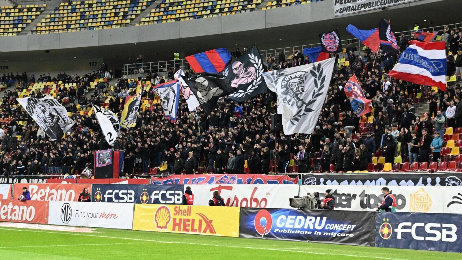 Ironie: Galeria FCSB, mesaj pentru o brigadă Dinamo