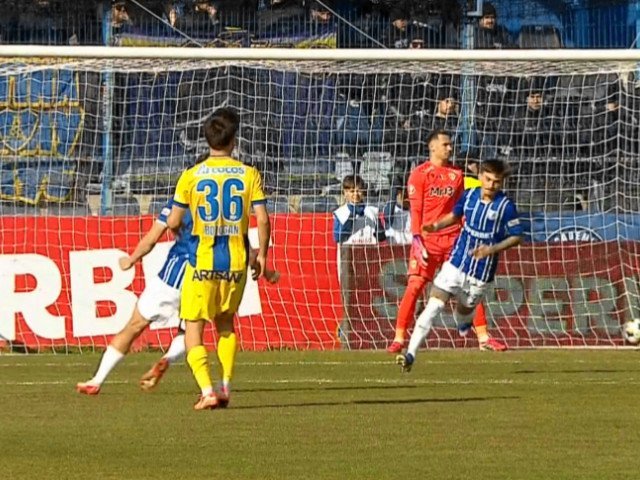 Farul – petrolul, duel important în clasament. Live video, digi sport 1, ora 15:00