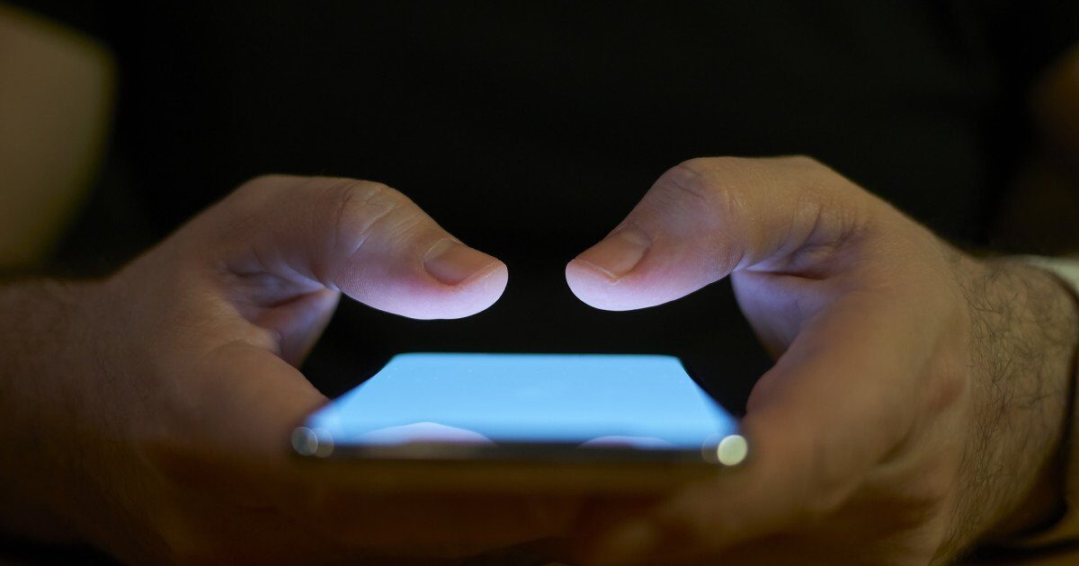Un sfert dintre români folosesc zilnic inteligența artificială, potrivit unui sondaj Un sfert dintre români folosesc zilnic platforme și aplicații bazate pe inteligență artificială (AI), în timp ce peste 40% nu utilizează niciodată astfel de tehnologii, arată rezultatele unui sondaj de opinie realizat la începutul lunii martie