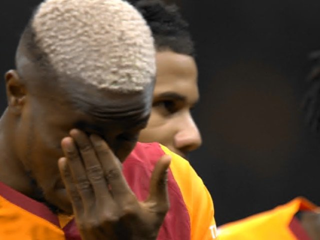 Emoții mari în Champions League: Osimhen, omagiat de fanii lui Galatasaray Seara de marți a fost una plină de emoție în Champions League, cu Galatasaray și Liverpool protagonistele unui meci spectaculos