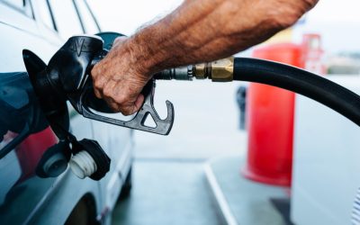 Creșterea prețurilor la carburanți: Explicațiile unui expert Prețurile la carburanți au crescut în ultimele zile, iar această tendință ar putea continua, chiar dacă nu reflectă încă pe deplin scumpirea petrolului pe piețele internaționale