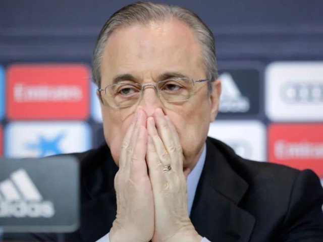 Real Madrid, amendată de UEFA și așteaptă duelul cu Manchester City în Champions League Real Madrid a fost amendată de UEFA pentru un incident în care un suporter a efectuat salutul nazist în timpul unui meci