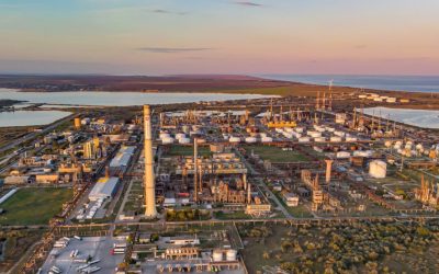 Petromidia și Vega revin la capacitatea maximă după revizie Rafinăriile Petromidia din Năvodari și Vega din Ploiești, operate de Rompetrol Rafinare, au încheiat revizia planificată și vor reveni la capacitatea optimă de producție în zilele următoare