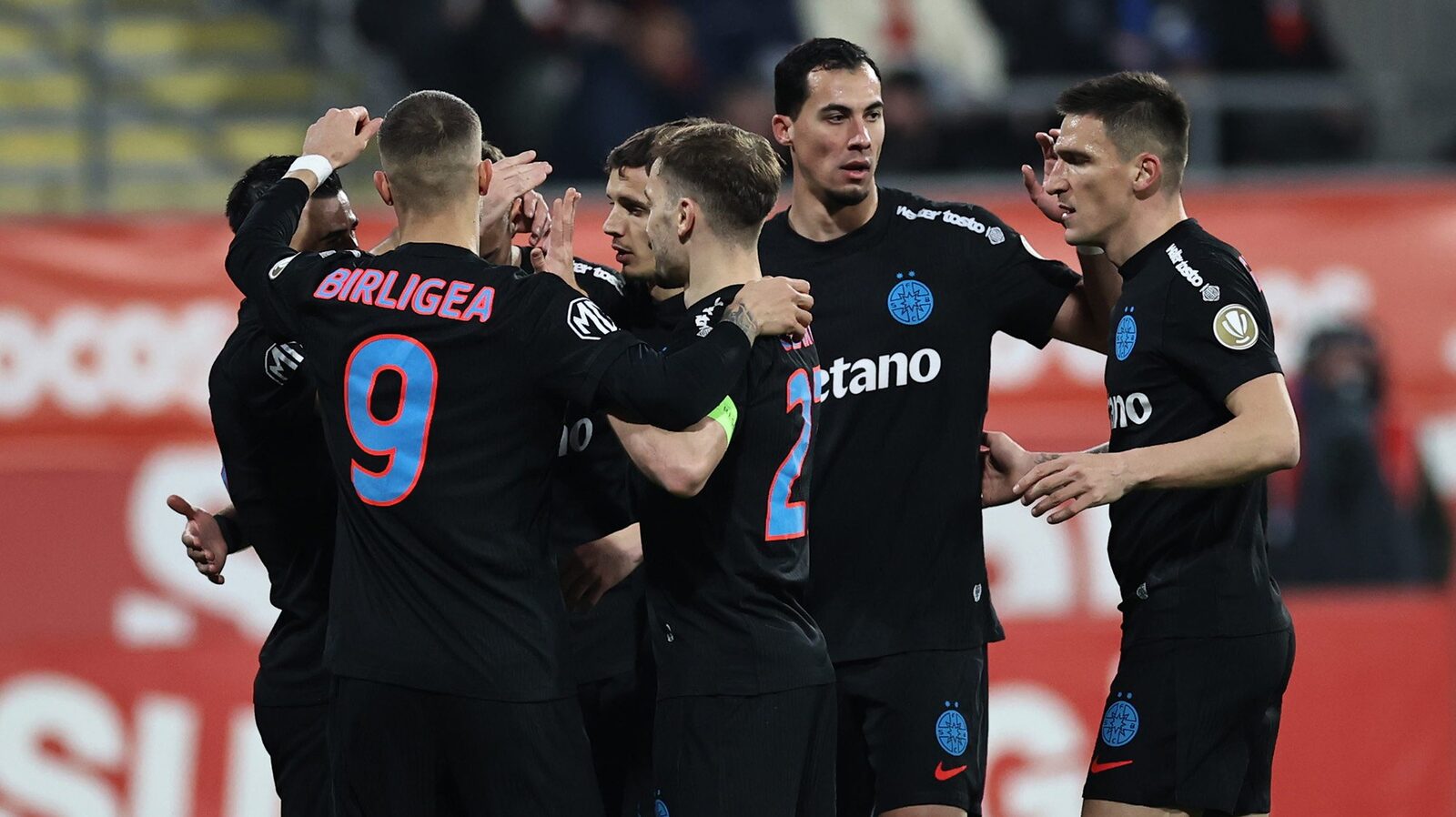 FCSB încheie sezonul regulat cu un meci fără miză, dar cu un atac ultra-ofensiv FCSB joacă ultimul meci din sezonul regulat al Superligii pe Arena Națională, de la ora 20:00, împotriva echipei U Cluj