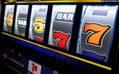 Bacău: Dezbatere publică pe tema interzicerii păcănelelor Primarul municipiului Bacău, Lucian Daniel Stanciu-Viziteu, inițiază o dezbatere publică privind posibila interzicere a sălilor de jocuri de noroc în oraș