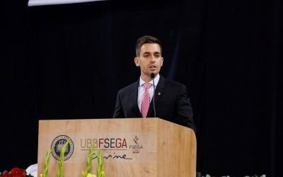 Plafonarea adaosului comercial, contestată de cercetători: crește riscul falimentelor și nu rezolvă inflația Măsurile de plafonare a adaosului comercial, implementate în România pentru a combate inflația, ar putea avea efecte negative, de la creșteri de prețuri la bunurile nealimentare până la posibile falimente în sectorul alimentar