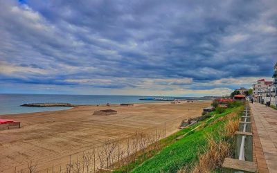 Președintele contestă la CCR legea privind plajele Președintele Klaus Iohannis a sesizat Curtea Constituțională a României (CCR) cu privire la neconstituționalitatea unei legi care modifică reglementările privind utilizarea plajelor de la Marea Neagră