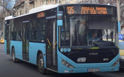 Modificări temporare pentru traseul liniei 135: Ce trebuie să știe călătorii Începând cu 1 aprilie 2026, linia de autobuz 135 va suferi modificări temporare de traseu