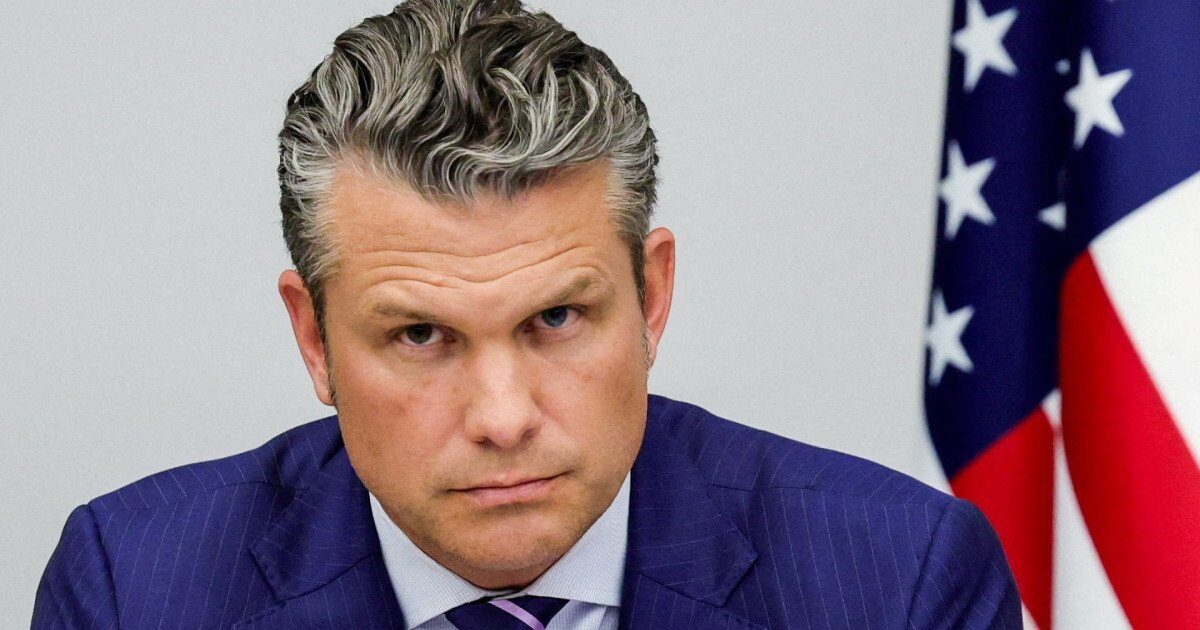 Conflict la vârful inteligenței artificiale: Pentagonul și Anthropic, în dezacord Secretarul american al Apărării, Pete Hegseth, l-a convocat pe Dario Amodei, CEO-ul start-up-ului Anthropic, specializat în inteligență artificială