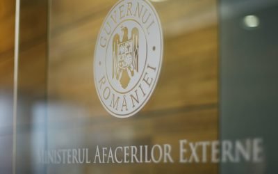 Scandalul Ponta: Gafe diplomatice și români neglijați în străinătate Un nou episod din scandalul în care este implicată Irina Ponta a fost analizat în cadrul podcastului „HAI România!”, găzduit pe YouTube