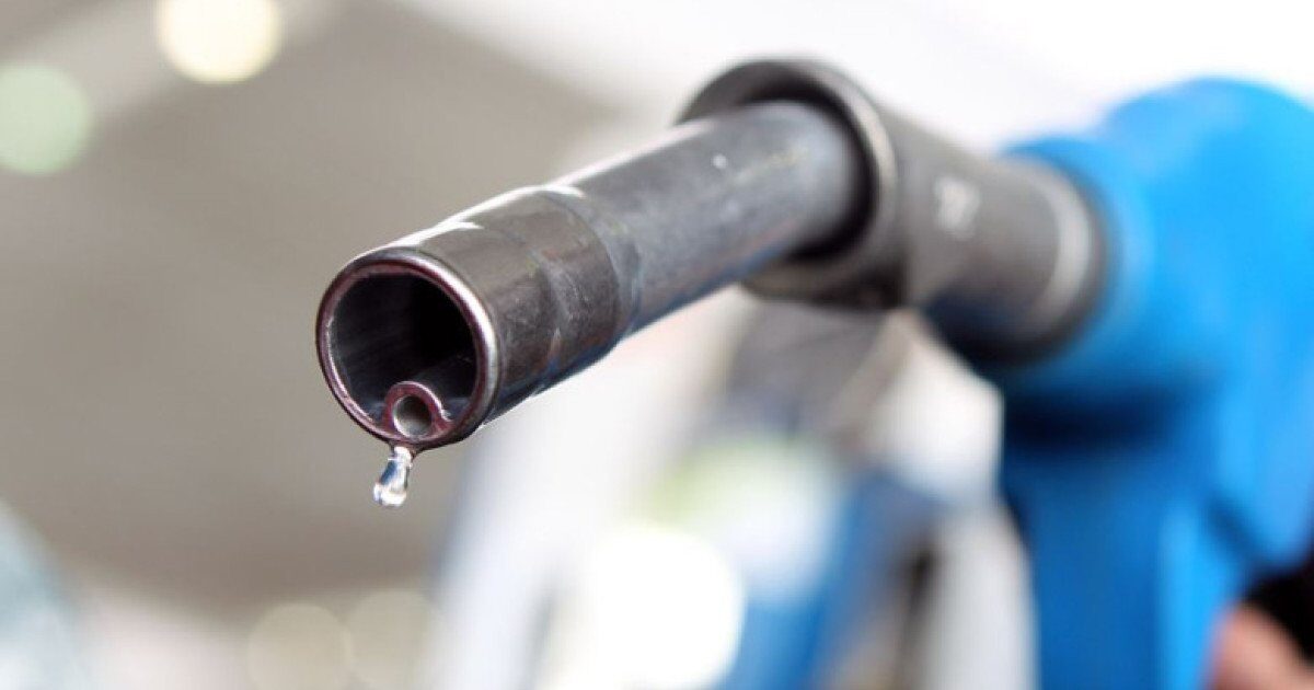 Războiul din Iran: Ministrul Energiei, Bogdan Ivan, exclude creșteri majore la carburanți Războiul din Iran nu va provoca o explozie a prețurilor la carburanți în România, a dat asigurări ministrul Energiei, Bogdan Ivan, luni seara, la Digi24