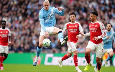 Arsenal și Manchester City se luptă pentru Cupa Ligii Angliei Finala Cupei Ligii Angliei, disputată între Arsenal și Manchester City, a început duminică seară pe Digi Sport 1