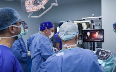 Opțiuni:

Noua tehnologie crește siguranța protezării de genunchi (54 caractere)
Progrese tehnologice îmbunătățesc intervențiile la genunchi (58 caractere)
Protezarea de genunchi, mai sigură datorită tehnologiei (56 caractere)
Tehnologia modernă revoluționează protezarea de genunchi (61 caractere)