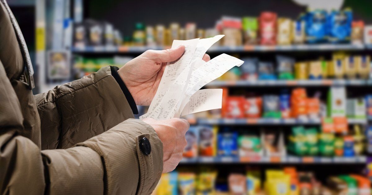 Inflația, în continuare o amenințare pentru economia românească Rata inflației în România rămâne ridicată și continuă să exercite presiuni asupra bugetelor familiilor și companiilor, în ciuda unei ușoare temperări față de luna precedentă