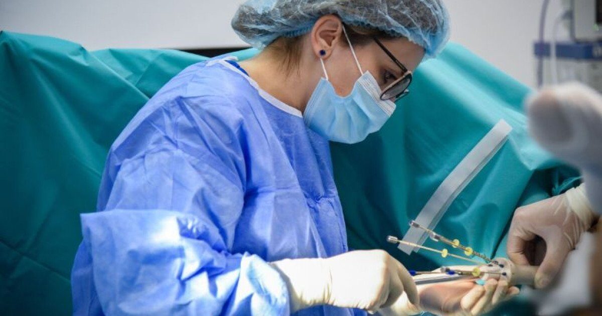 Tânără diagnosticată cu boală gravă, salvată in extremis