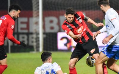 Csikszereda învinge Farul într-un meci tensionat din SuperLigă Csikszereda a învins Farul Constanța cu scorul de 1-0 într-un meci disputat în cadrul etapei a 30-a din SuperLigă, ultima a sezonului regulat