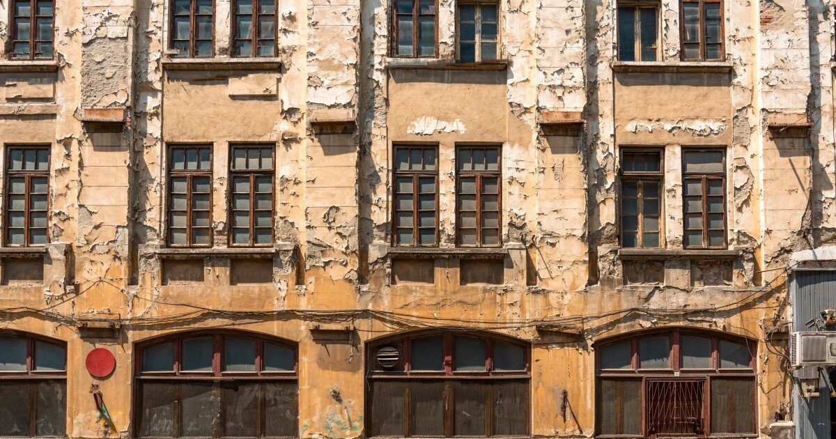 Cutremurul din ’77: O rană adâncă în memoria colectivă și lecțiile neînvățate ale României La 49 de ani de la tragicul seism din 4 martie 1977, România își aduce aminte de o noapte care a marcat profund istoria modernă a țării