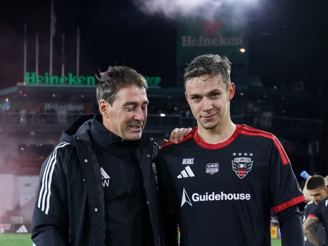 Louis Munteanu, posibil titular în meciul DC United cu Inter Miami Atacantul român Louis Munteanu ar putea fi titular în meciul pe care echipa sa, DC United, îl va disputa împotriva formației Inter Miami, unde evoluează starul argentinian Lionel Messi