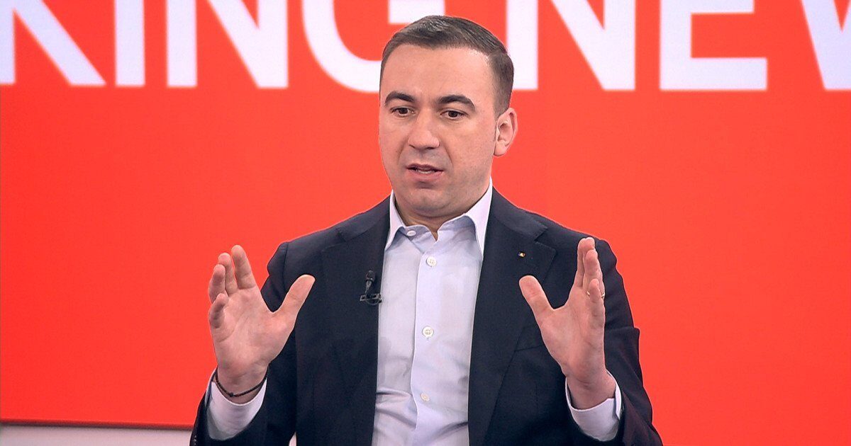 Guvernul pregătește un nou mecanism pentru piața gazelor: prețul final plafonat la 310 lei/MWh Ministrul Energiei, Bogdan Ivan, a anunțat, în direct la Digi24, că Executivul este pe cale să adopte un act normativ important pentru piața gazelor naturale