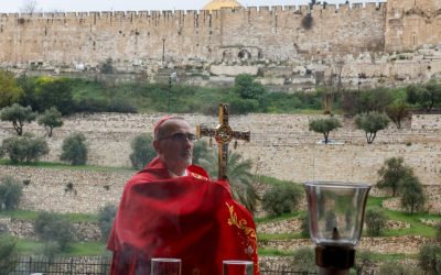 Netanyahu revine asupra interdicției: Patriarhul latin al Ierusalimului va avea acces la Biserica Sfântului Mormânt Premierul israelian Benjamin Netanyahu a anunțat luni că Patriarhul latin al Ierusalimului va putea, din nou, să intre imediat în Biserica Sfântului Mormânt