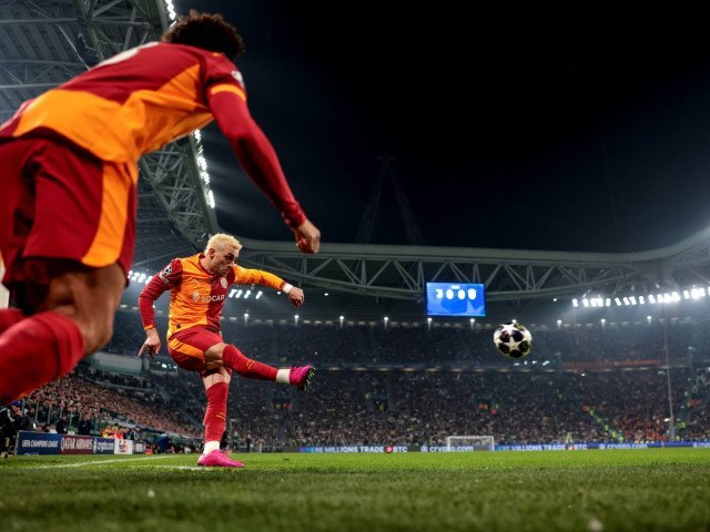 Fanii lui Galatasaray, suspendați pentru meciul cu Liverpool din Champions League Suporterii echipei Galatasaray nu vor avea acces pe stadion la meciul retur din optimile Champions League contra celor de la Liverpool