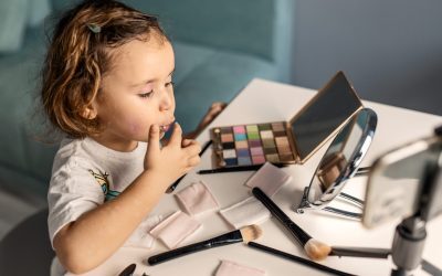 Necesitate sau vanitate: Păreri de la părinți și experți