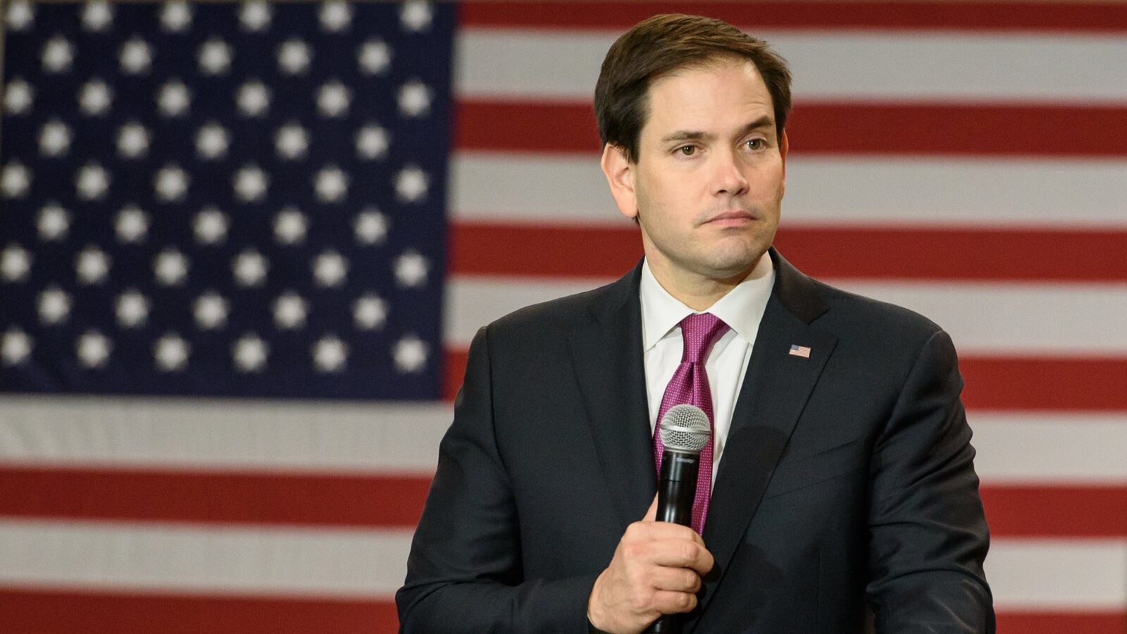 SUA vizează obiective militare în Iran, fără trupe de uscat, afirmă Marco Rubio Secretarul de stat american, Marco Rubio, a declarat vineri, 27 martie, că Statele Unite pot atinge obiectivele militare în Iran fără a recurge la trupe terestre