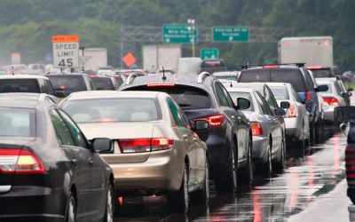 Piața auto din România, în scădere puternică la început de an Vânzările de mașini noi în România au continuat să scadă în februarie, cu o diminuare de 24% comparativ cu aceeași lună a anului precedent