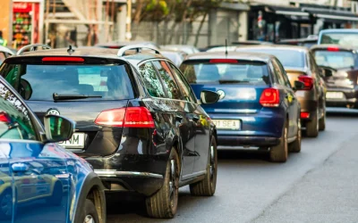 Slatina reduce taxele auto: contribuabilii vor primi banii înapoi Consiliul Local Slatina a decis, în urma unei ședințe extraordinare, să elimine taxele suplimentare pentru impozitele pe autoturisme
