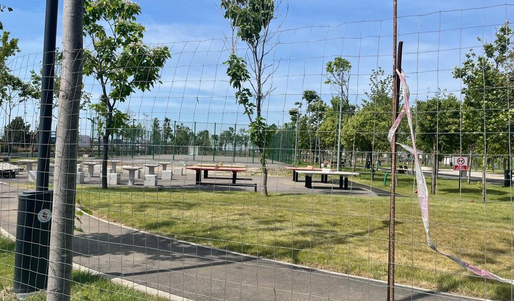Timișoara investește în sport: 30 de școli vor beneficia de mese de ping-pong Municipalitatea din Timișoara extinde infrastructura sportivă în școli, prin instalarea a 34 de mese de ping-pong în curțile unităților de învățământ