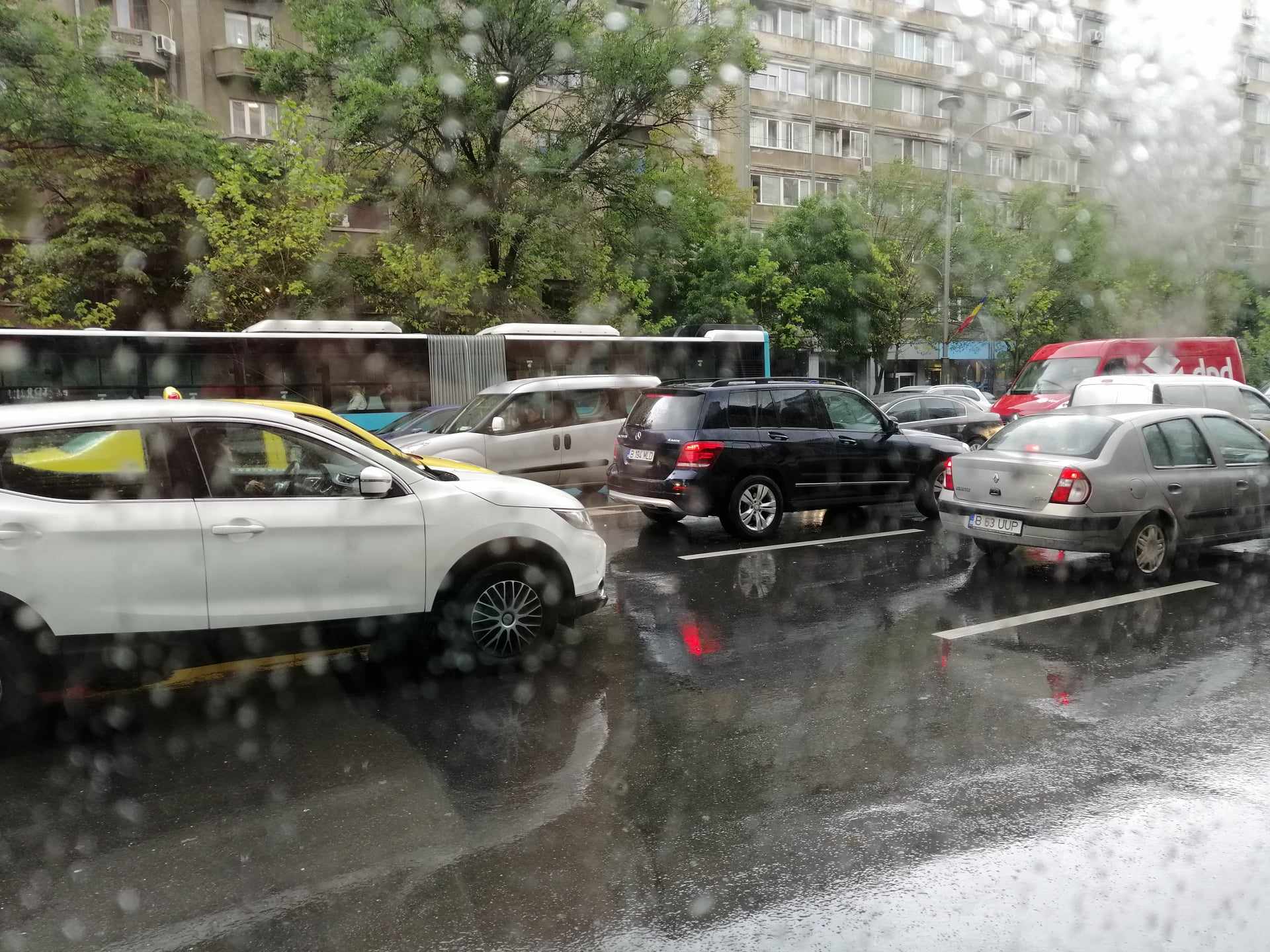 Meteo: Vremea se menține rece și închisă