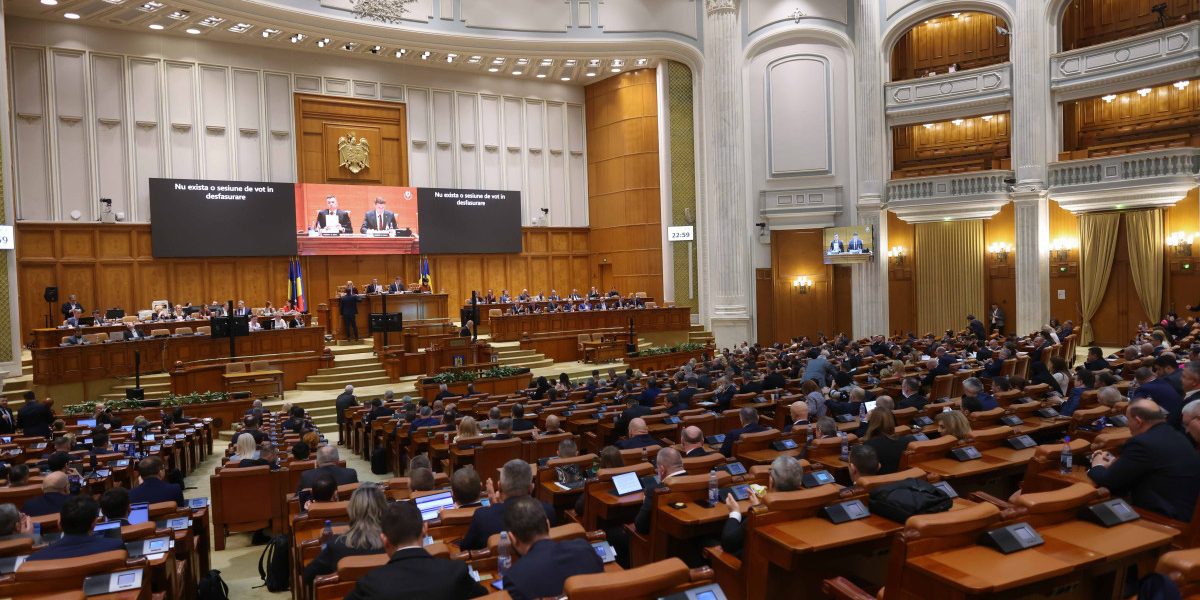 Sondaj: Aur în scădere, PSD în creștere la parlamentare