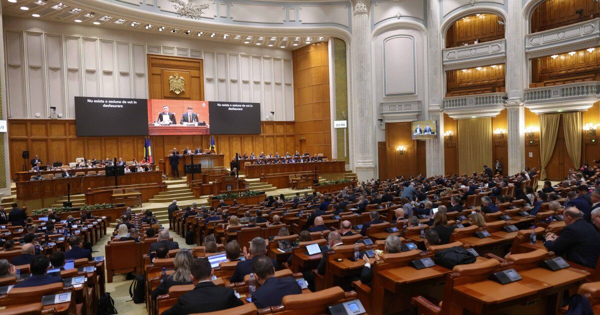 Sondaj: Aur în scădere, PSD în creștere la parlamentare