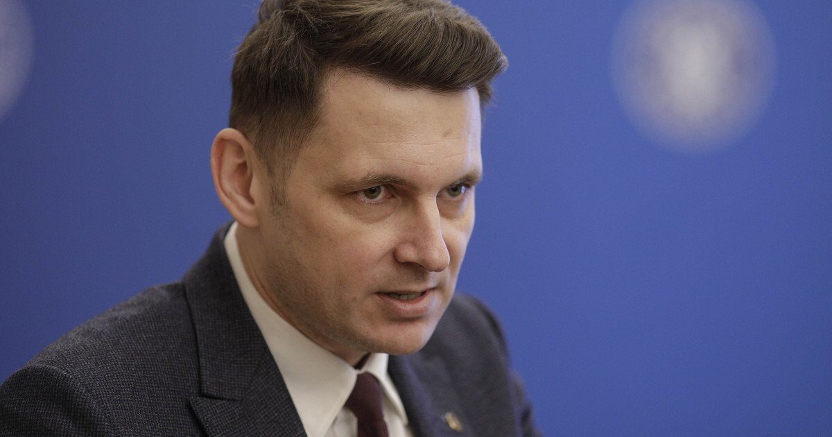 Abrudean: SUA, cel mai important pilon de securitate pentru România Mircea Abrudean, președintele Senatului, a reiterat importanța strategică a Statelor Unite ale Americii pentru securitatea României