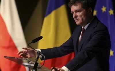 Cooperare româno-polonă în domeniul securității: Discuții la nivel înalt la Varșovia Președintele României, Nicușor Dan, a discutat cu omologul său polonez despre consolidarea securității regionale, parteneriatul transatlantic și politicile energetice comune