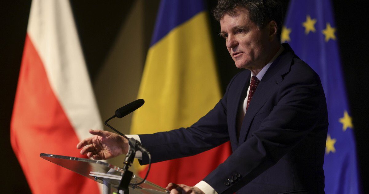 Cooperare româno-polonă în domeniul securității: Discuții la nivel înalt la Varșovia Președintele României, Nicușor Dan, a discutat cu omologul său polonez despre consolidarea securității regionale, parteneriatul transatlantic și politicile energetice comune